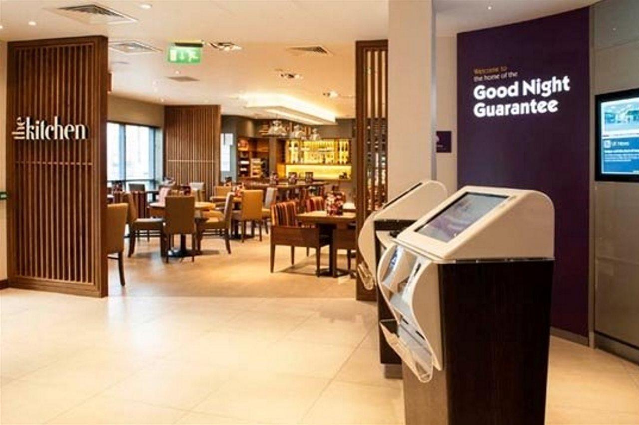 Premier Inn Fleet Eksteriør bilde